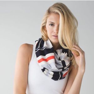 Lululemon Vinyasa Scarf